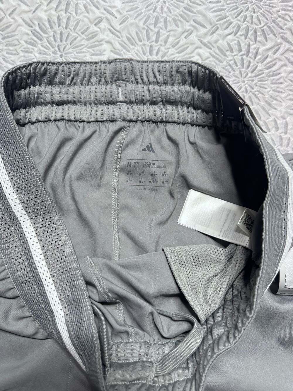 Adidas Basketball Men’s M 7-Inch Loose Fit Performance Shorts Grey - Picture 3 of 7